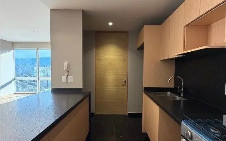 DEPARTAMENTO EN TRES CUMBRES A ESTRENAR CON BALCÓN. ACABADOS MUY BONITOS