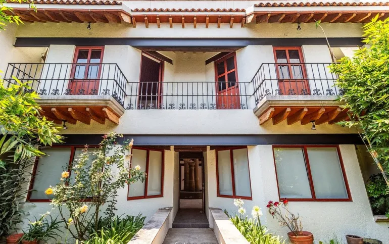 Casa en venta en calle cerrada en San Diego Churubusco, Coyoacán