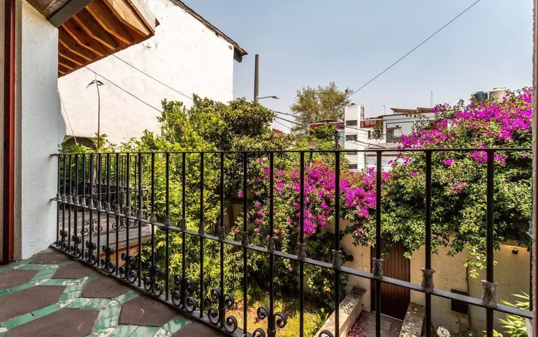 Casa en venta en calle cerrada en San Diego Churubusco, Coyoacán