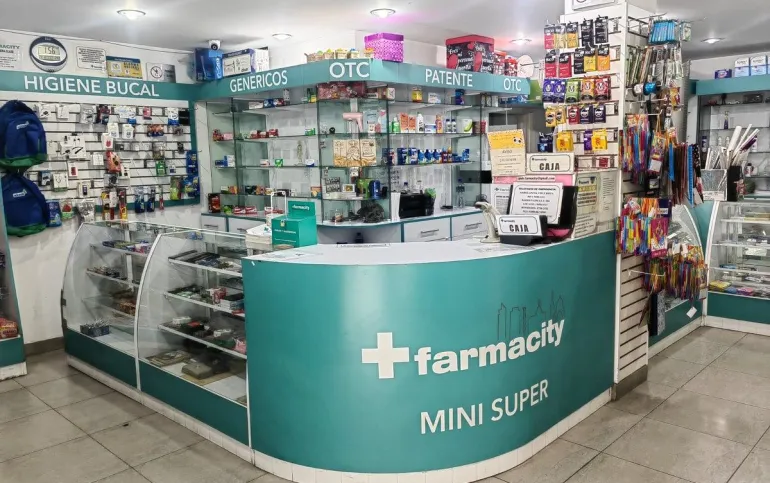 CENTRICO LOCAL A MEDIA CUADRA DE REFORMA Y MONUMENTO A LA REVOLUCION