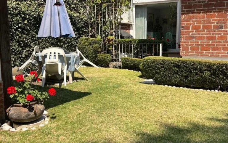 PRECIOSA CASA EN VENTA EN LAHERRADURA!!