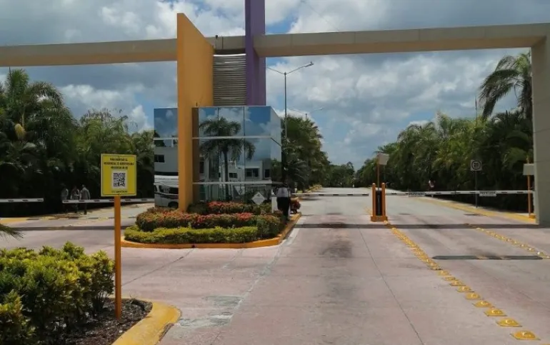 Vendo casa en Jardines del sur III $2,650,000.