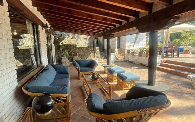 Casa en venta o renta Valle de Bravo