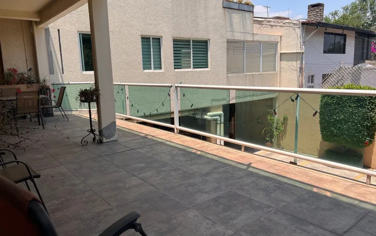 Departamento en venta con amplia terraza en Las Águilas