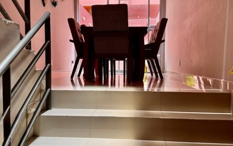 EXCELENTE CASA EN RENTA A 2 KM DE SANTA FE EN PUERTA SANTA LUCÍA
