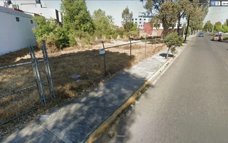 TERRENO EN ESQUINA VENTA Y RENTA  — AV. BENITO JUÁREZ, METEPEC