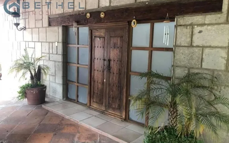 Residencia en Venta en Club Valle Escondido $21,900,000.