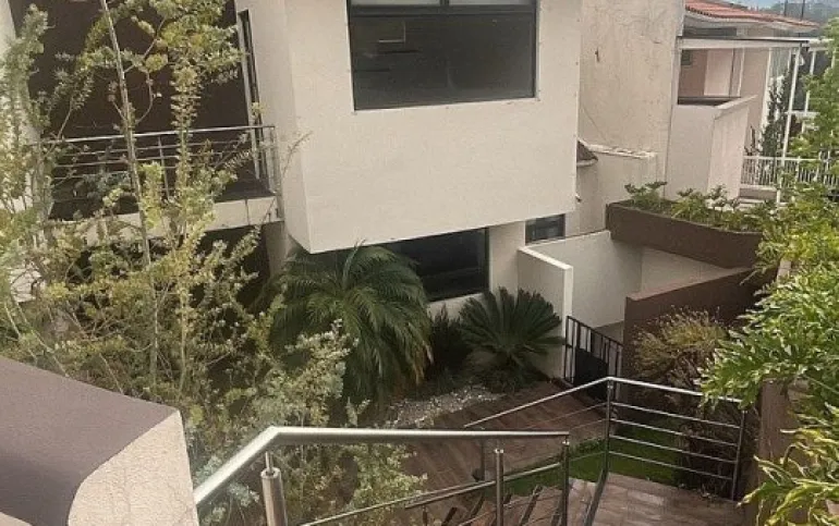 Rento  casa en Bosque Real $ 100,000.
