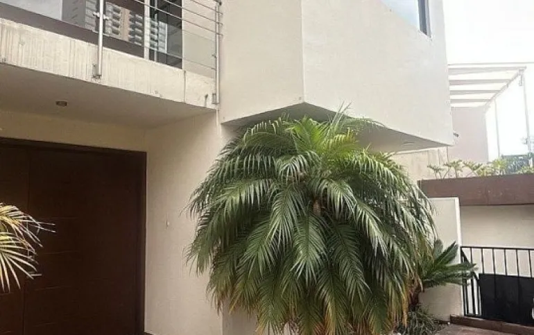 Rento  casa en Bosque Real $ 100,000.