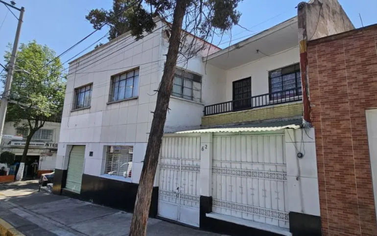 Edificio en Venta en Molino de Rosas, CDMX.