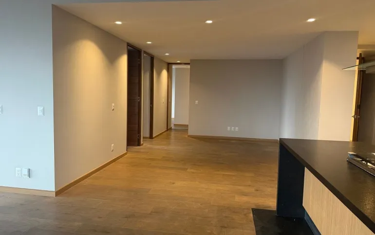 DEPARTAMENTO EN TRES CUMBRES EN RENTA CON BALCÓN