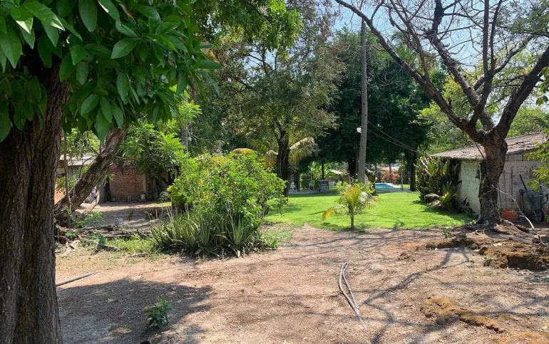 SE VENDE TERRENO EN 3 DE MAYO, ALPUYECA.
