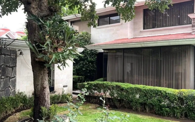 Casa en venta,  Col. Jardines en la Montaña
