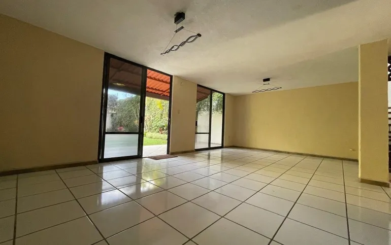 CASA EN VENTA EN VISTA HERMOSA CUERNAVACA