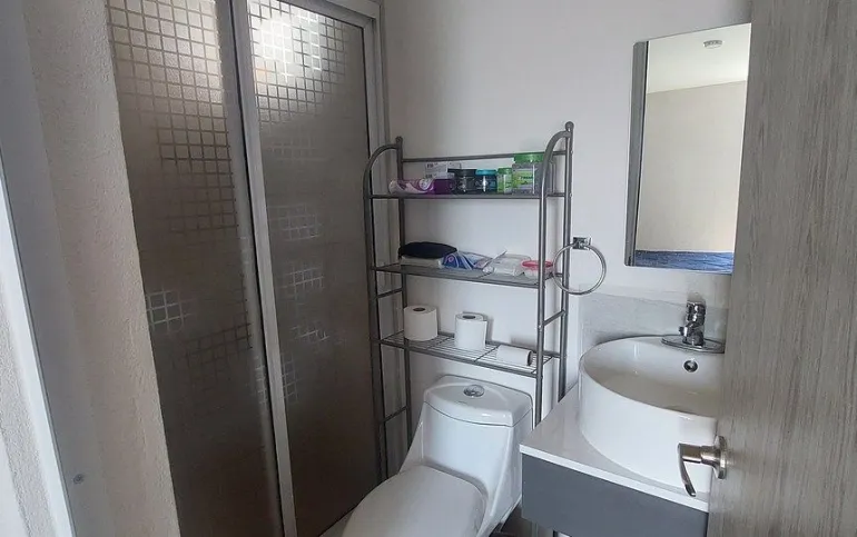 Departamento amueblado en VENTA 62 m2, 5 piso (sin elevador), V. Carranza.