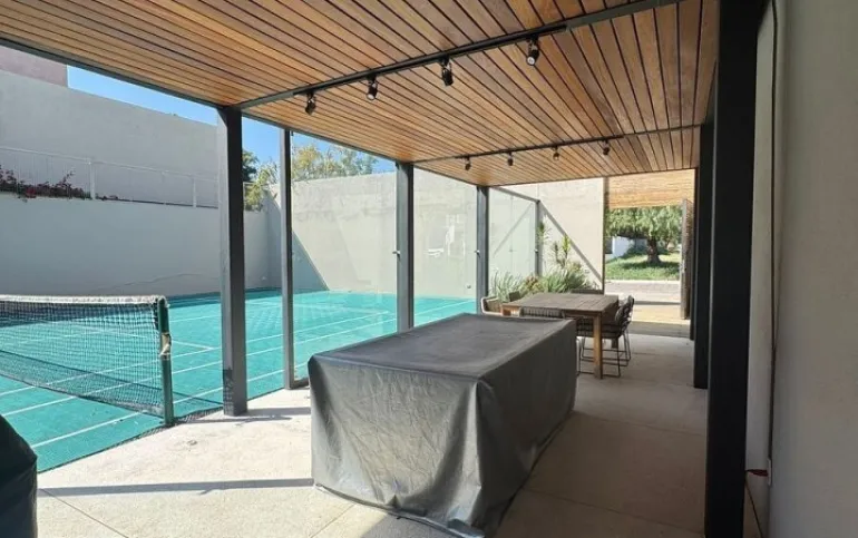 Vendo excelente terreno bardeado  en Rinconada Jurica, Querétaro.