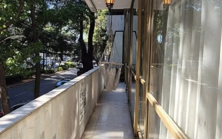 Departamento con balcón en Venta en Polanco, frente al Club Mundet