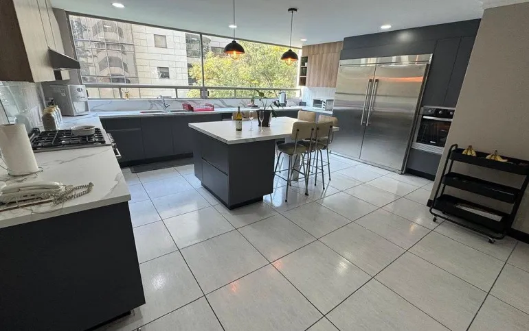 Departamento Amueblado frente a Arcos Bosques
