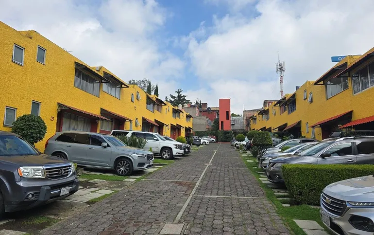CONDOMINIO MUY TRANQUILO CERCA DE LA SUPERVÍA PONIENTE