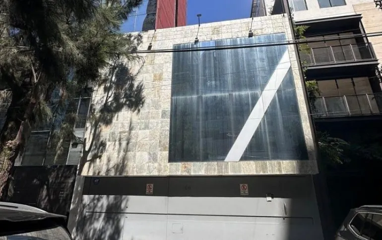 Se vende edificio de oficinas en lord Byron polanco