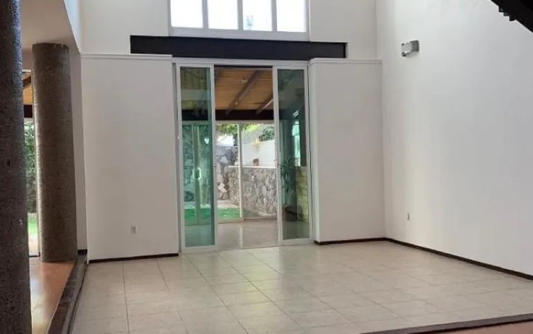 Rento casa en condominio junto al Colegio Fontanar, en Corregidora, Querétaro